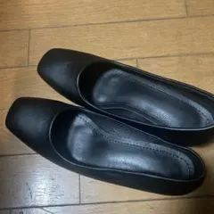 ブラック スクエアトゥ パンプス 低ヒール