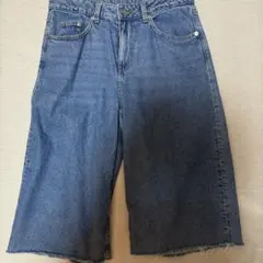 ショートデニムパンツ