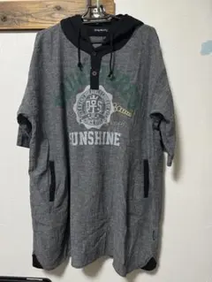 【新品未使用】ドラッグストアーズ　フード付きシャツチュニック　フリーサイズ
