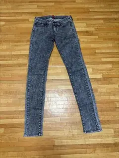 黒スキニー デニム