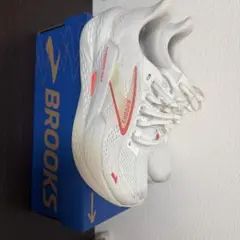 値下げ⭕️ BROOKS HYPERION MAX 2 ホワイト 定価22000円 - メルカリ