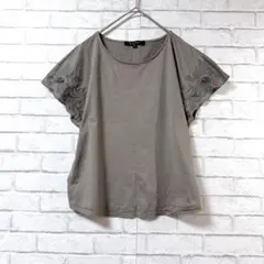 【ケティ/ketty】刺繍入りスリーブカットソー サイズ2トップスのサムネイル