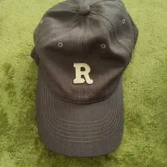 キャップ　グレー