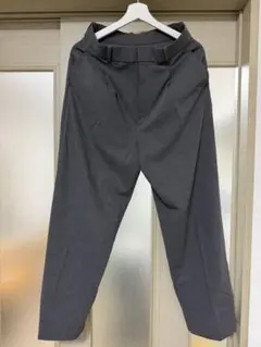 ユニクロ グレー スラックス L