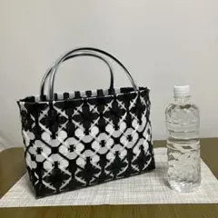 ハンドメイド　プラカゴ　PPバンドのカゴバッグ 黒と白のストライプ 訳あり