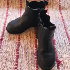 ZARA 黒 ジッパー付きブーツ 28