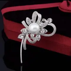 新品 パール花ブローチ フォーマル 入学式 卒業式 結婚式 母の日
