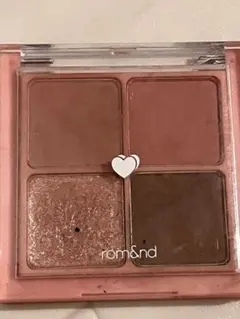ロムアンド  アイシャドウ