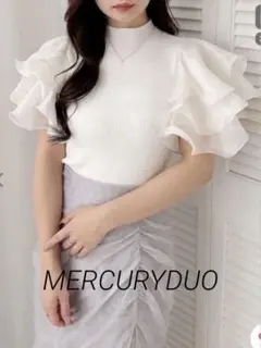 MERCURYDUO 異素材ボリュームラッフルスリーブニットのサムネイル