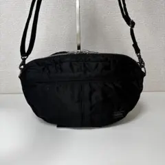 ⭐️美品⭐️ポーター PORTAR タンカー ショルダーバッグ　ハーフムーン　黒 PORTER ポーター タンカー ショルダーバッグ ハーフムーン 三日月 黒