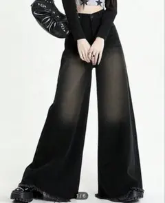 ブラックパンツ デニム　フレア