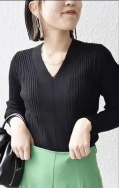 SHIPS ブラック Vネック 長袖ニット