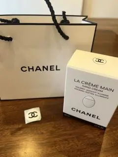 CHANEL LA CRÈME MAIN ハンドクリーム 50mlのサムネイル