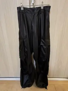 LILL フェイクレザー ワイド カーゴパンツ ブラック Sのサムネイル