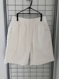 GU キュロットパンツ　ショートパンツ　アイボリー　ホワイト系