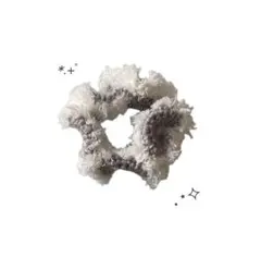 ふわふわホワイトグレーシュシュ