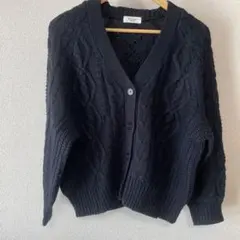 Te chichiの黒 ニット カーディガン