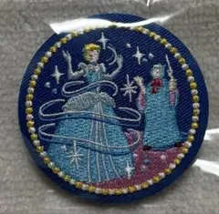 【4069】ディズニー 刺繍缶バッジビスケット2 缶バッジ シンデレラ