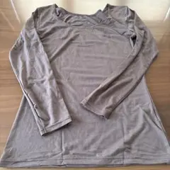 ユニクロヒートテック　Uネック Mサイズ　ブラウン色