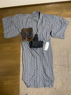 グレーのチェック柄浴衣セット浴衣、帯、腰紐、下駄の4点セット　即日発送　即購入可