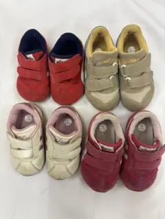 ASICS ベビーシューズ マジックテープ式　１３㎝　１４㎝　１５㎝　アシックス