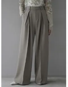 デザインタックワイドパンツ