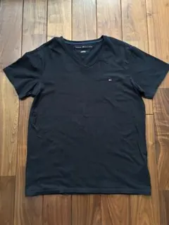 TOMMY HILFIGER Vネック Tシャツ M