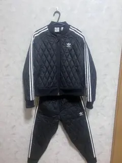 adidas originalsキルティングセットアップ