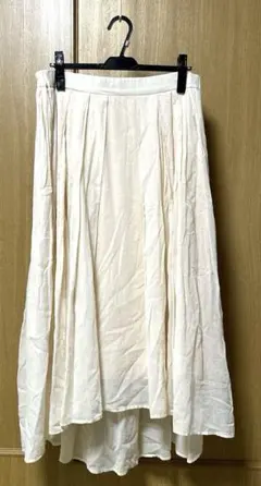 ニコアンド...クリーム色 フレアスカート ロング丈