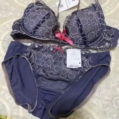 body conscious ブラジャーショーツセット ネイビー