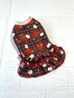 犬服　ハンドメイド　赤チェック雪だるま柄　ギャザーフリル付きワンピース