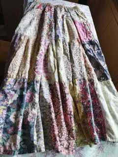 ハンドメイド　リバティ　パッチワークスカートのサムネイル