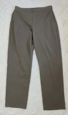 UNIQLO ROGER FEDERER ウルトラストレッチアクティブパンツ