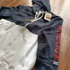 新品 Reebok フルジップ パーカー M