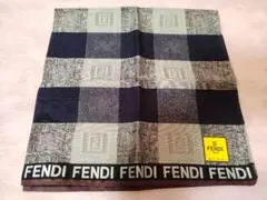 新品 FENDI フェンディ ハンカチ ロゴ柄 綿100%のサムネイル