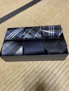 ネクタイネイビー