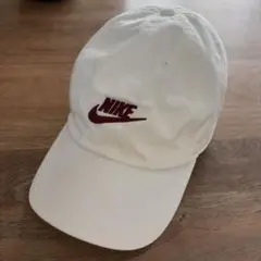 NIKE キャップ ホワイト ボルドー刺繍
