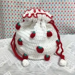 編み物☆ハンドメイド ラメ入り糸のいちごの巾着・白(少し大きめ)