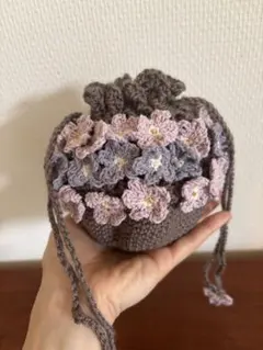 大人かわいいフラワーポーチ　巾着　かぎ編み