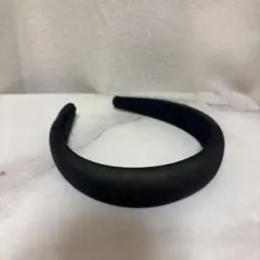 ブラック　カチューシャ