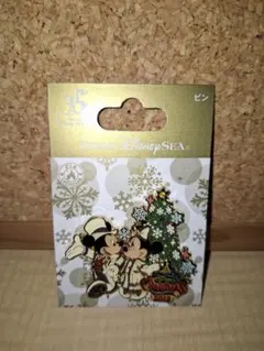 2026年最新】ディズニークリスマスピンバッジの人気アイテム - メルカリ