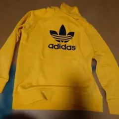 ★アディダスオリジナルス　パーカー