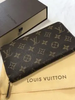 LOUIS VUITTON ジッピーウォレット