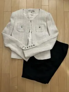ホワイト ツイード ノーカラージャケット　ミラオーウェン　パンツ