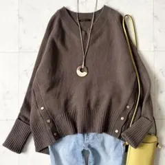 美品♪バンヤードストーム　カシミヤ混　金ボタン　ニット　Ｖネック　ゆったりS