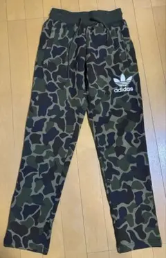 adidas originals カモフラージュ アディダスオリジナルス