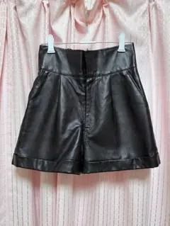 レザー ハイウエスト ショートパンツ 黒