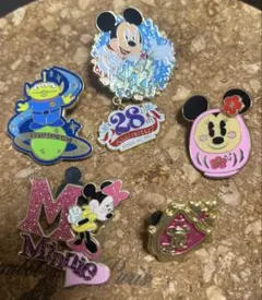 ディズニー]ピンバッジ 6コセット❣️ - メルカリ