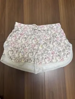 【新品未使用】　TIGORA ティゴラ　ショートパンツ　S