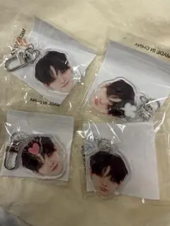 treasure喜怒哀楽 顔アクキー　ヨシ　コンプセット